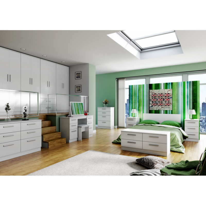 Knightsbridge 3 Drawer Vanity